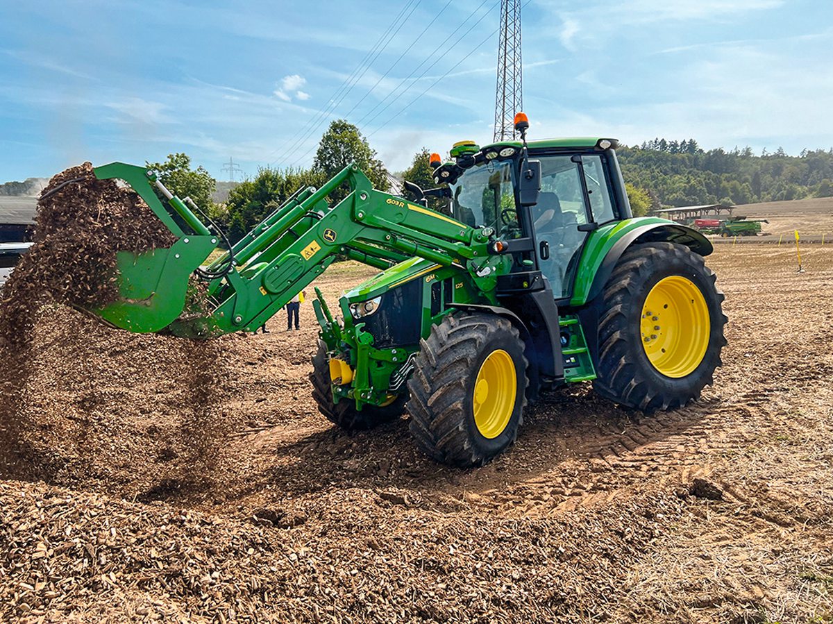 John Deere Traktor mit Frontlader 